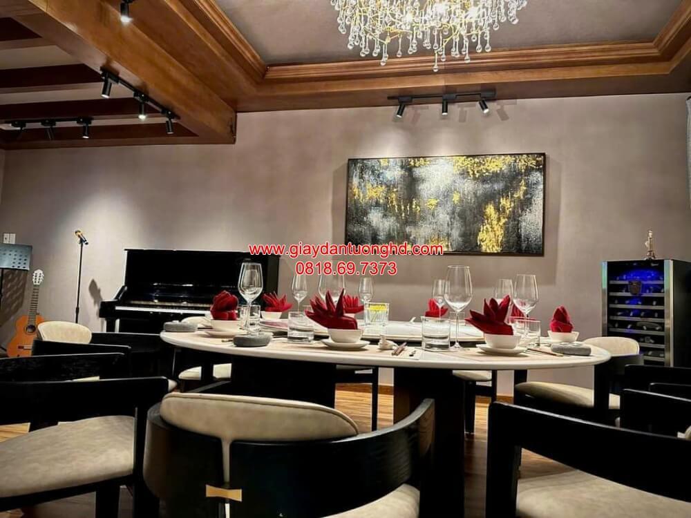 thi công giấy dán tường tại nhà hàng cao cấp phường An Phú, Quận 2