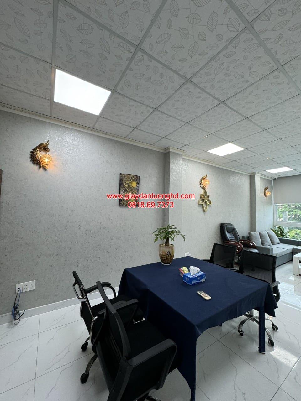 Phòng giám đốc tiếp khách trở nên sang trọng với giấy dán tường