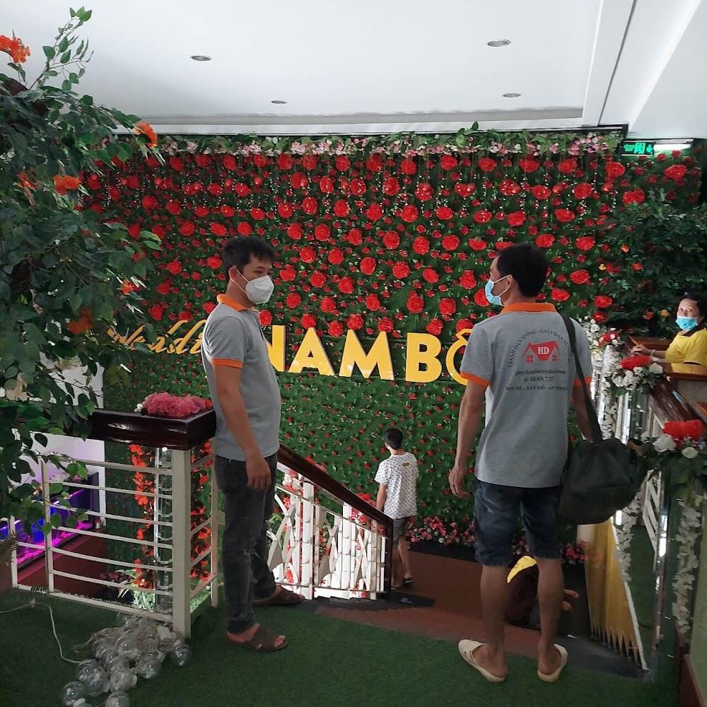 Thi công tranh giấy dán tường tại nhà hàng tiệc cưới Nam Bộ