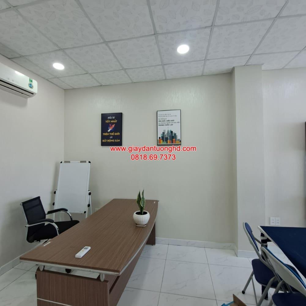 thi công giấy dán tường cho văn phòng công ty