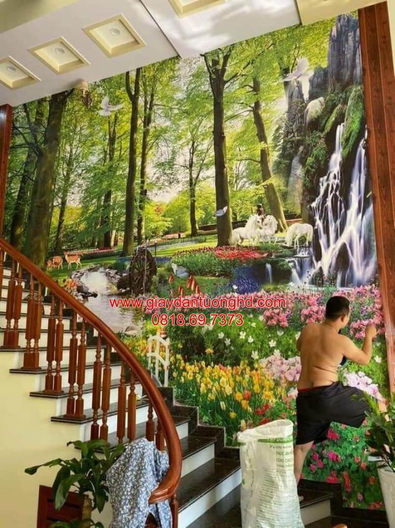 thi công tranh dán tường khu vực cầu thang biệt thự ở Quận 8