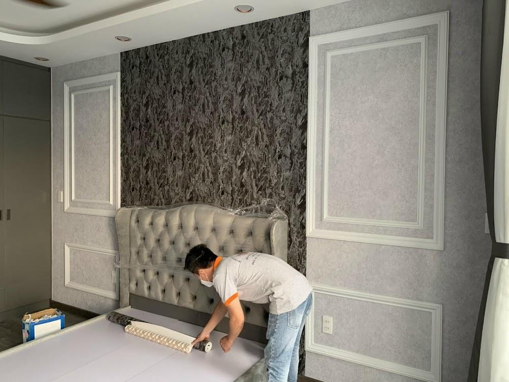 Mảng tường điểm nhấn đầu giường sử dụng giấy dán tường giả đá cẩm thạch (marble)