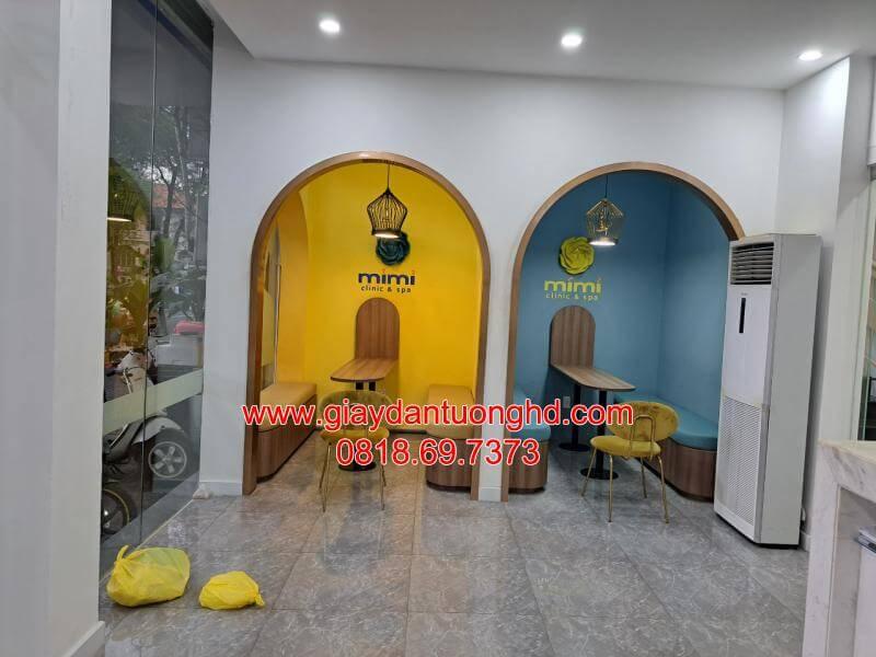 thi công giấy dán tường cho showroom