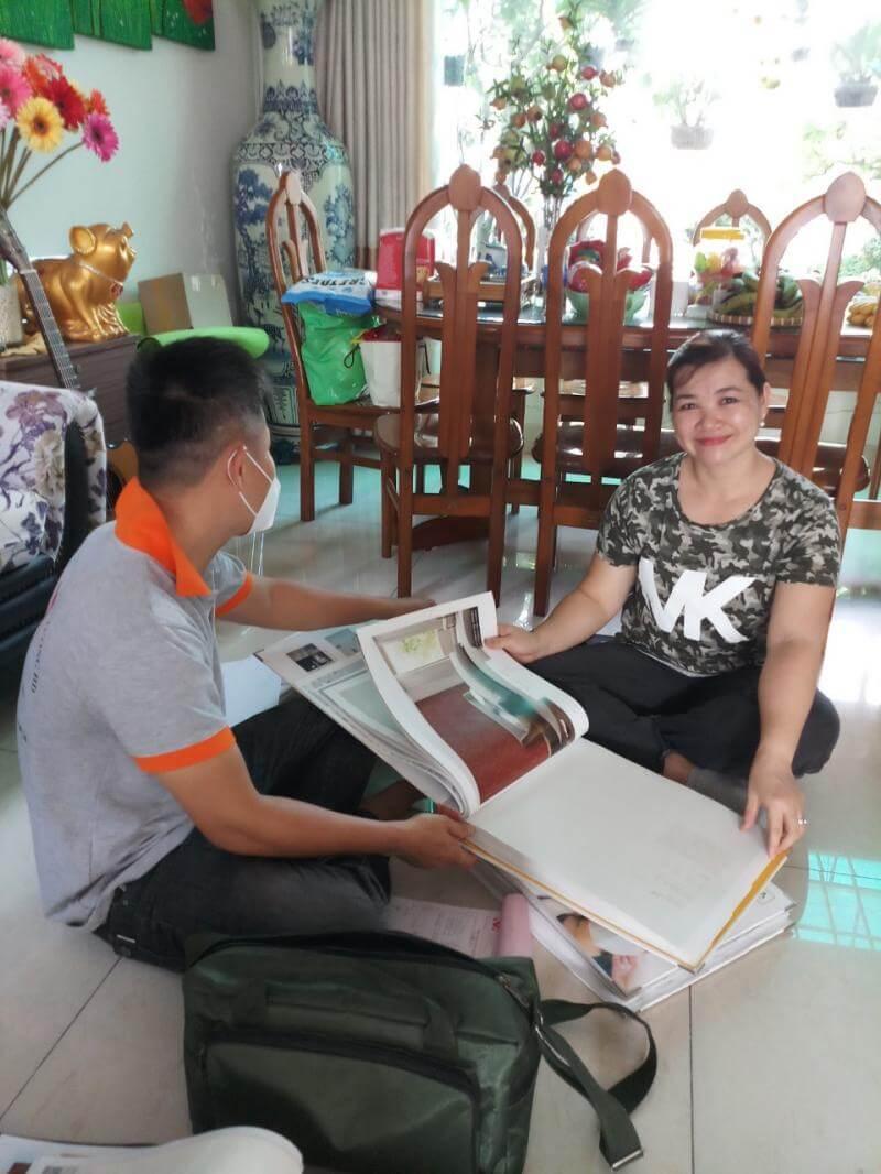 Tư vấn mẫu cho khách hàng tại Thảo Điền, Quận 2