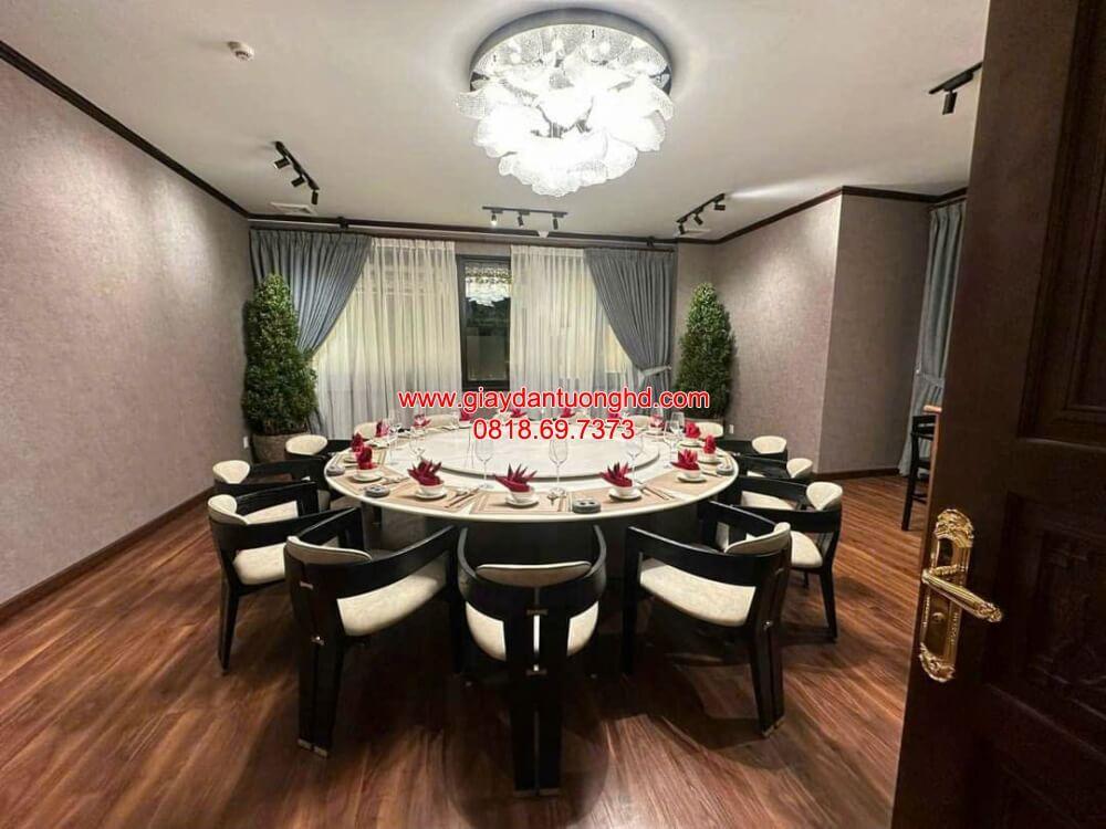 thi công giấy dán tường tại nhà hàng ở Khu Thạnh Mỹ Lợi