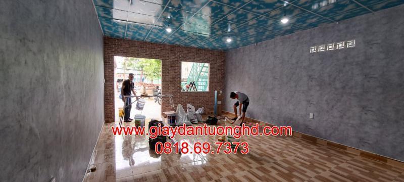 thi công giấy dán tường giả gạch cho quán cà phê