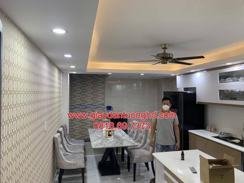 thi công giấy dán tường cao cấp cho không gian bếp ở chung cư