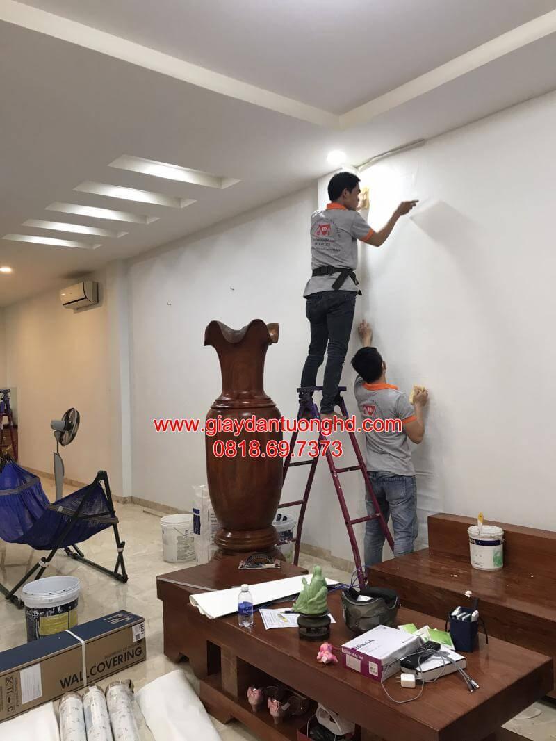 thi công giấy dán tường cho biệt thự ở đường Lê Văn Khương