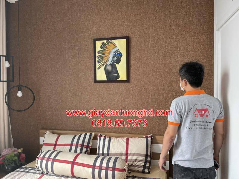 thi công giấy dán tường phòng ngủ cho khách sạn