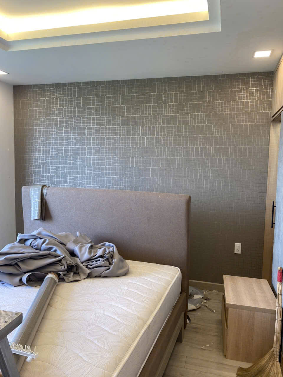 Giấy dán tường 3D phòng ngủ cho căn hộ tại Linh Trung, Thủ Đức