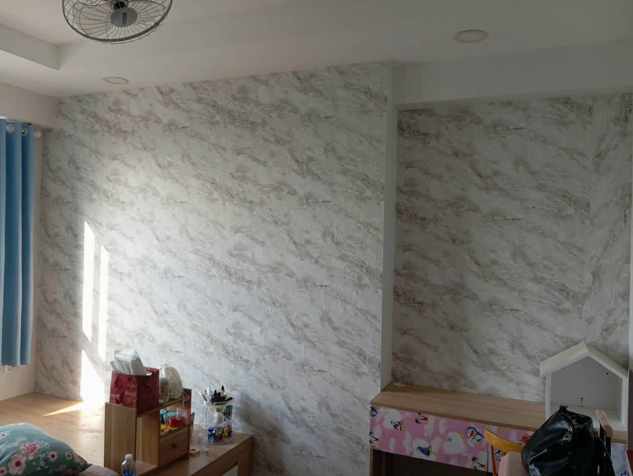 Giấy dán tường giả đá phòng ngủ tại Kinh Dương Vương, Quận 6 (Q6) tp HCM